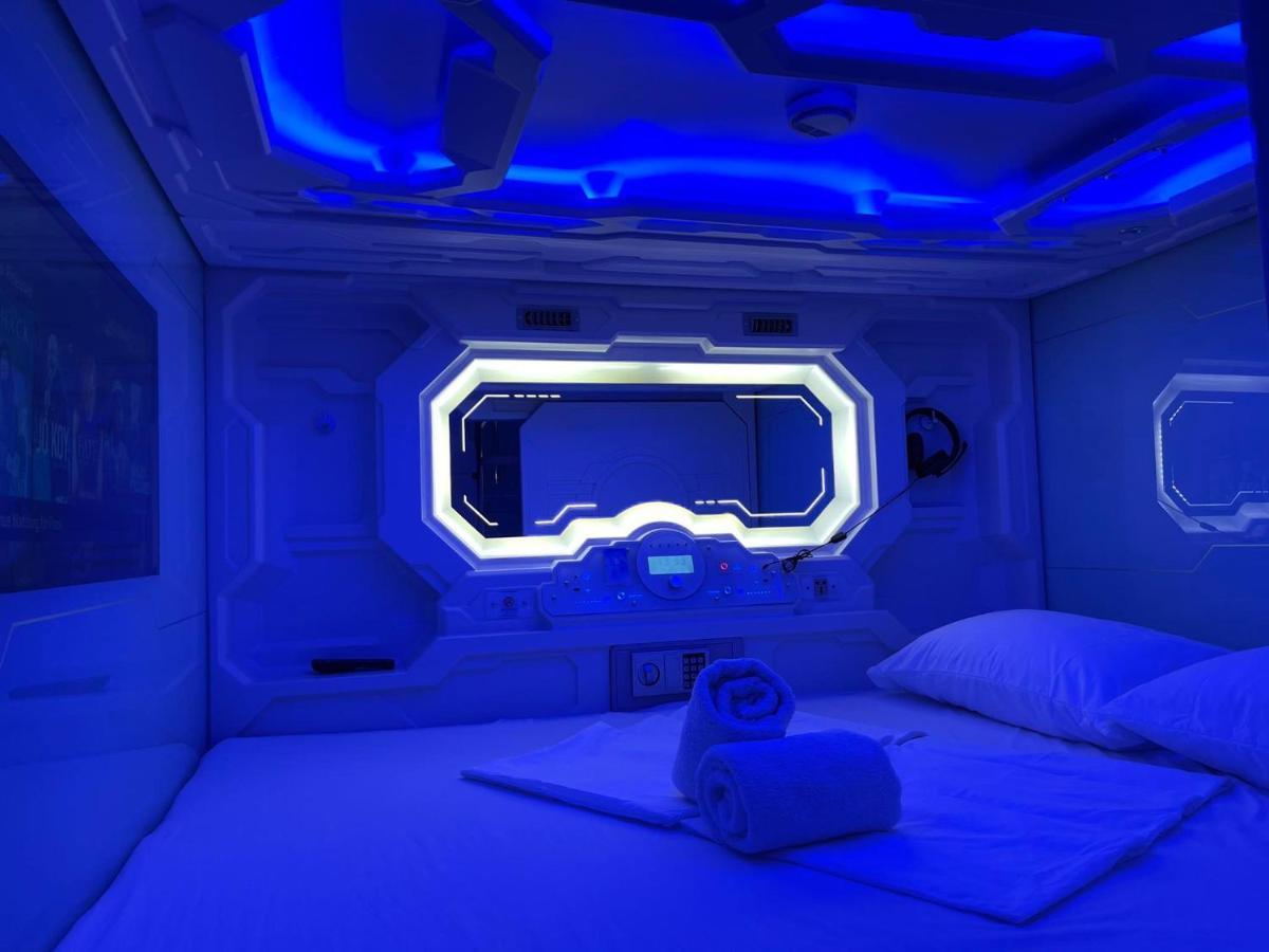 ماكتان Bmax Spacepods المظهر الخارجي الصورة